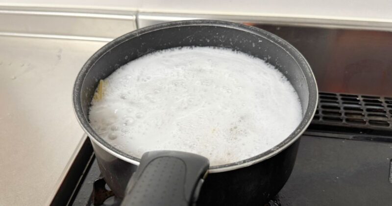 重曹を入れるとお湯が吹きこぼれやすくなる